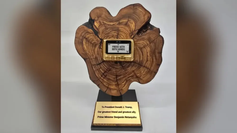 ông Netanyahu tặng ông Trump