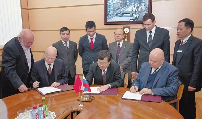 Tàu ngầm kilo thứ 2 lên đường về Việt Nam ảnh 1