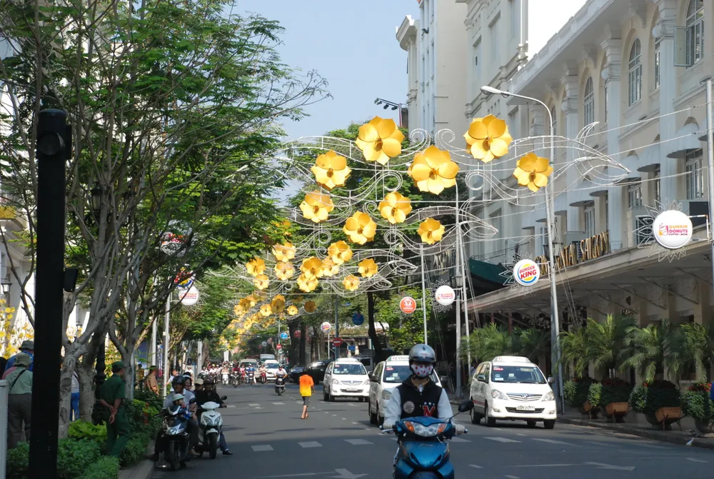 Chùm ảnh: Sài Gòn ngày 25 Tết ảnh 5 Chùm ảnh: Sài Gòn ngày 25 Tết ảnh 5