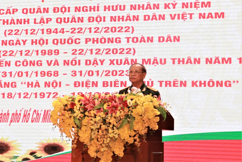 Cựu chiến binh Đặng Trung Thành chia sẻ tại buổi họp mặt. Ảnh: V.T