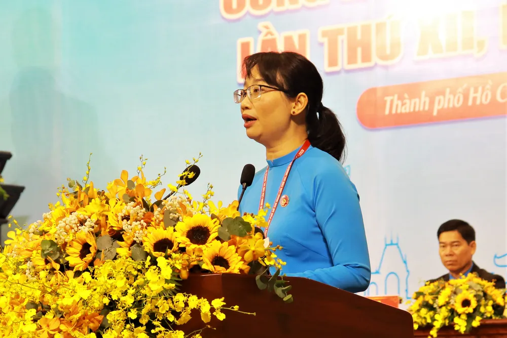 Bà Trần Thị Diệu Thúy tái đắc cử Chủ tịch Liên đoàn Lao động TP.HCM nhiệm kỳ 2023-2028. Ảnh: VÕ THƠ dai-hoi-cong-doan-tphcm-p1-7319-2156.jpg