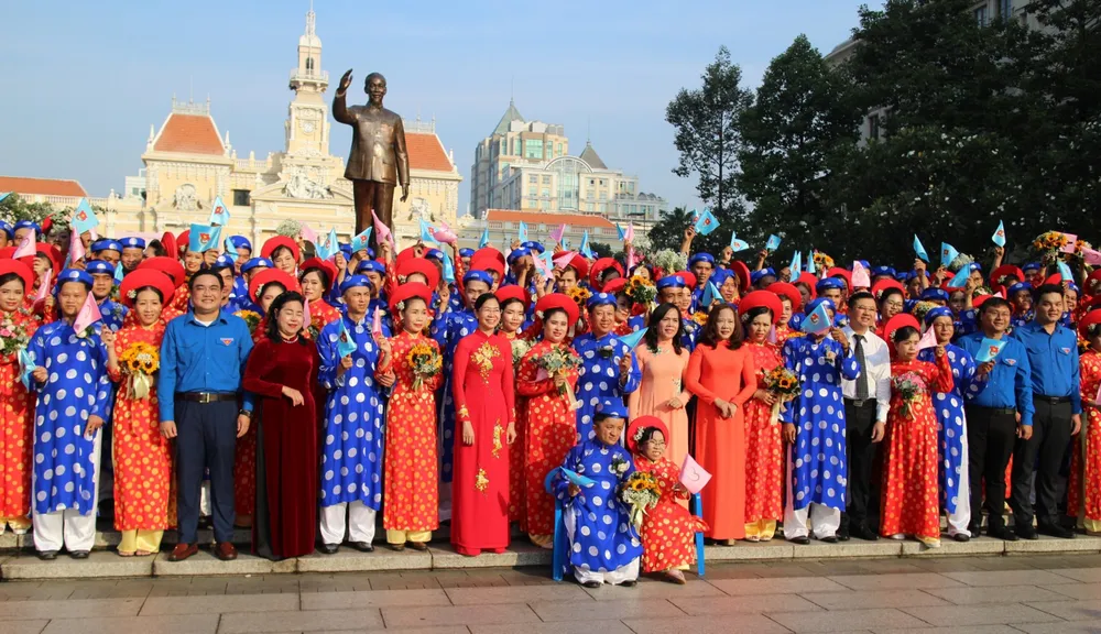 le cuoi tạp the 14.jpg