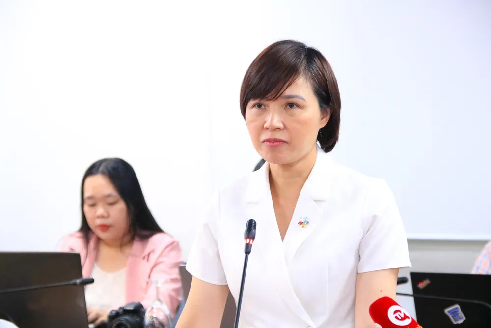 Phó giám đốc Trung tâm Kiểm soát bệnh tật TP.HCM Lê Hồng Nga thông tin về bệnh đậu mùa khỉ. Ảnh: VÕ THƠ đậu mùa khỉ