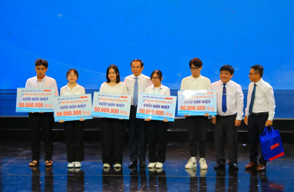 tiếp sức đến trường