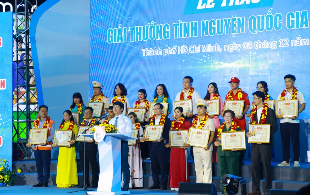 tinh-nguyen-quoc-gia-6.JPG