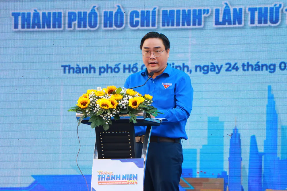 Phó Bí thư Thường trực Thành Đoàn TP.HCM Ngô Minh Hải phát biểu tại lễ khởi động Tháng Thanh niên 2024. Ảnh: VT thang thanh nien.JPG