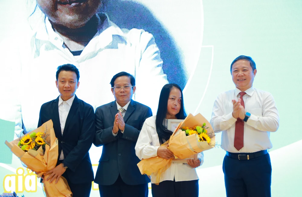 nguoi thay thuoc 5.JPG