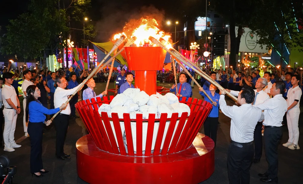 lễ hội thanh niên