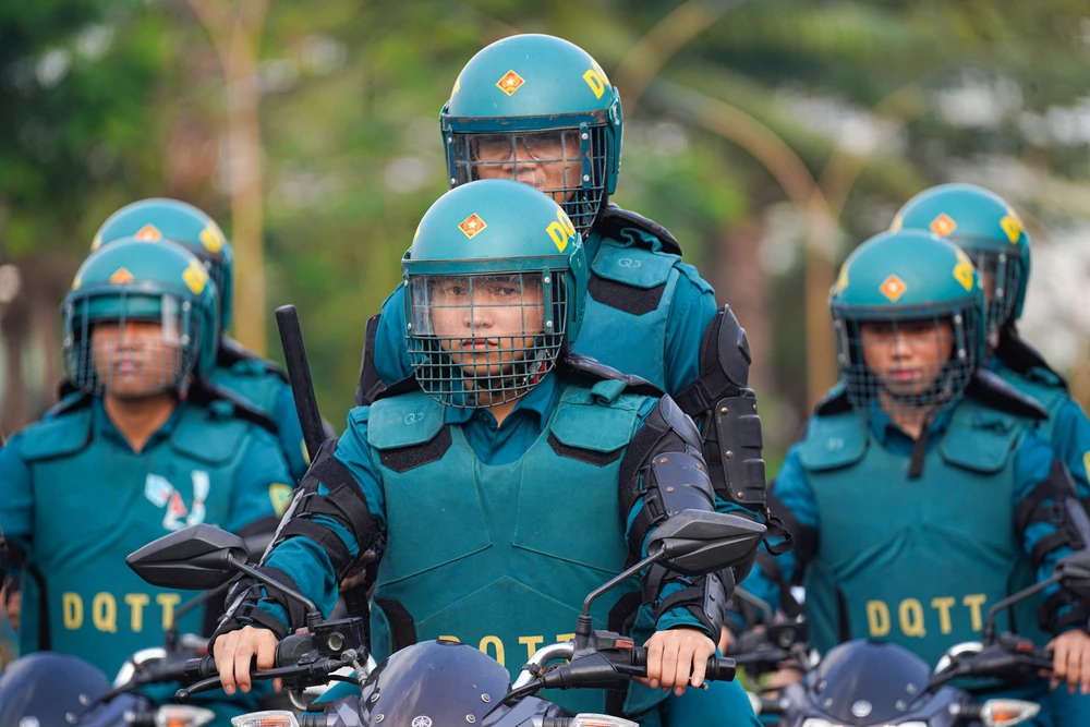 hoi thao quoc phong 6.jpg