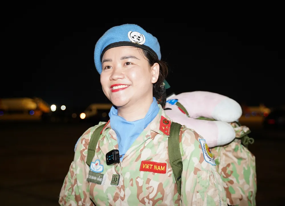 chien-si-mu-noi-xanh (11).jpg