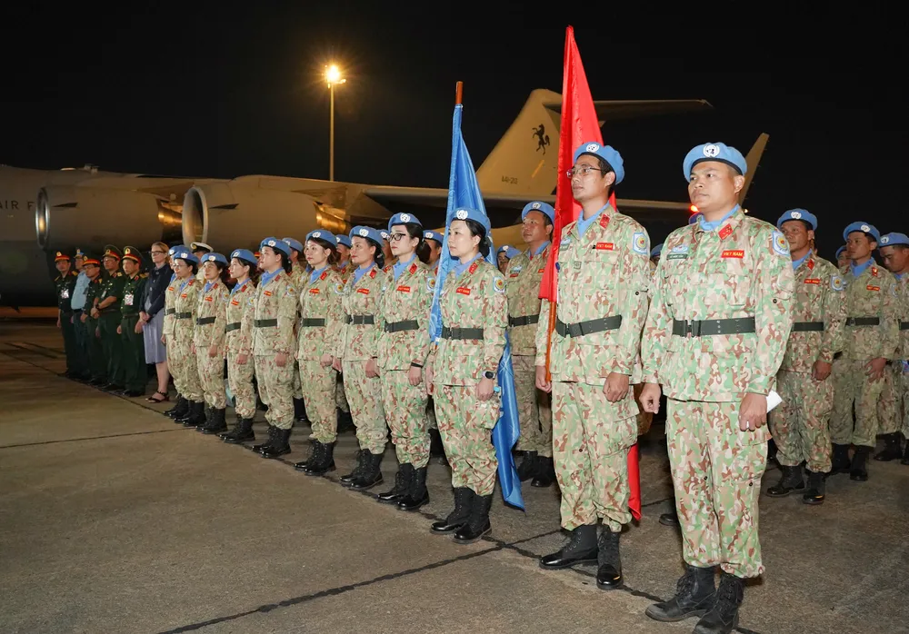 chien-si-mu-noi-xanh (7).jpg