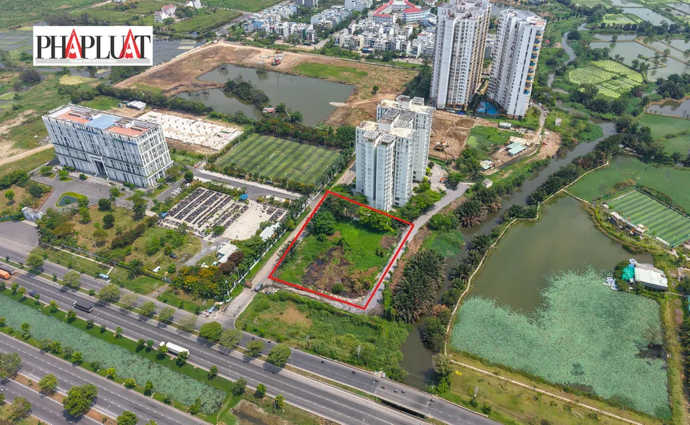 Khu đất phía Bắc tại khu dân cư 13E - khu chức năng 13, khu đô thị mới Nam TP.HCM, xã Phong Phú, huyện Bình Chánh (diện tích 1.802 m2), với quy hoạch là thương mại, dịch vụ - kinh doanh văn phòng. DJI_20250305125940_0096_D.jpg