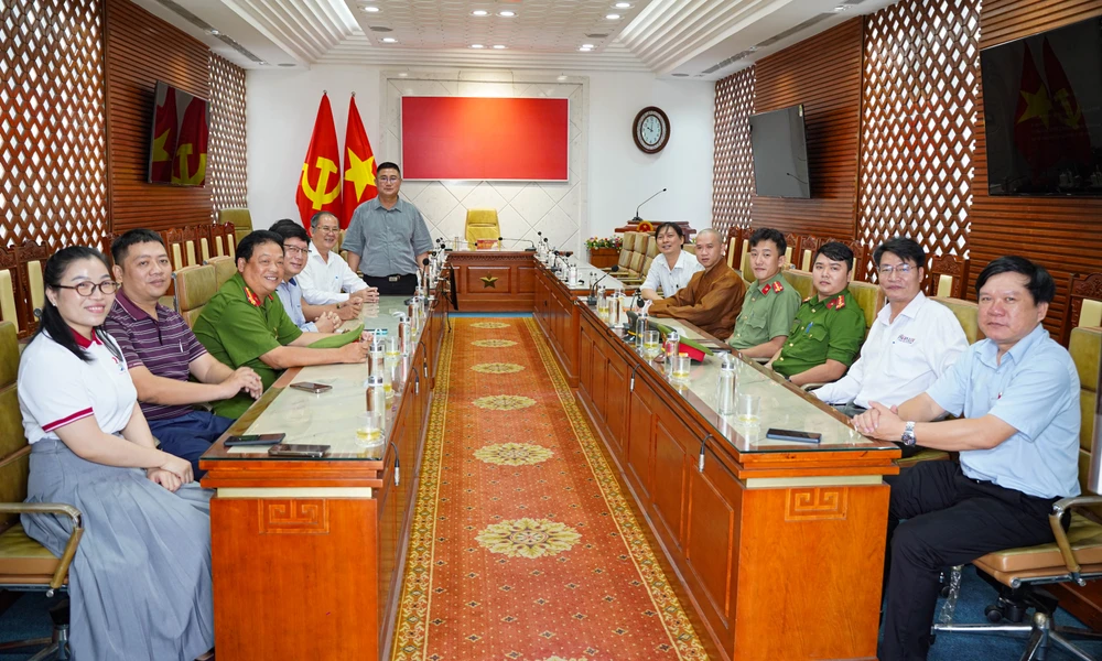 Quân đội nhân dân (3).jpg