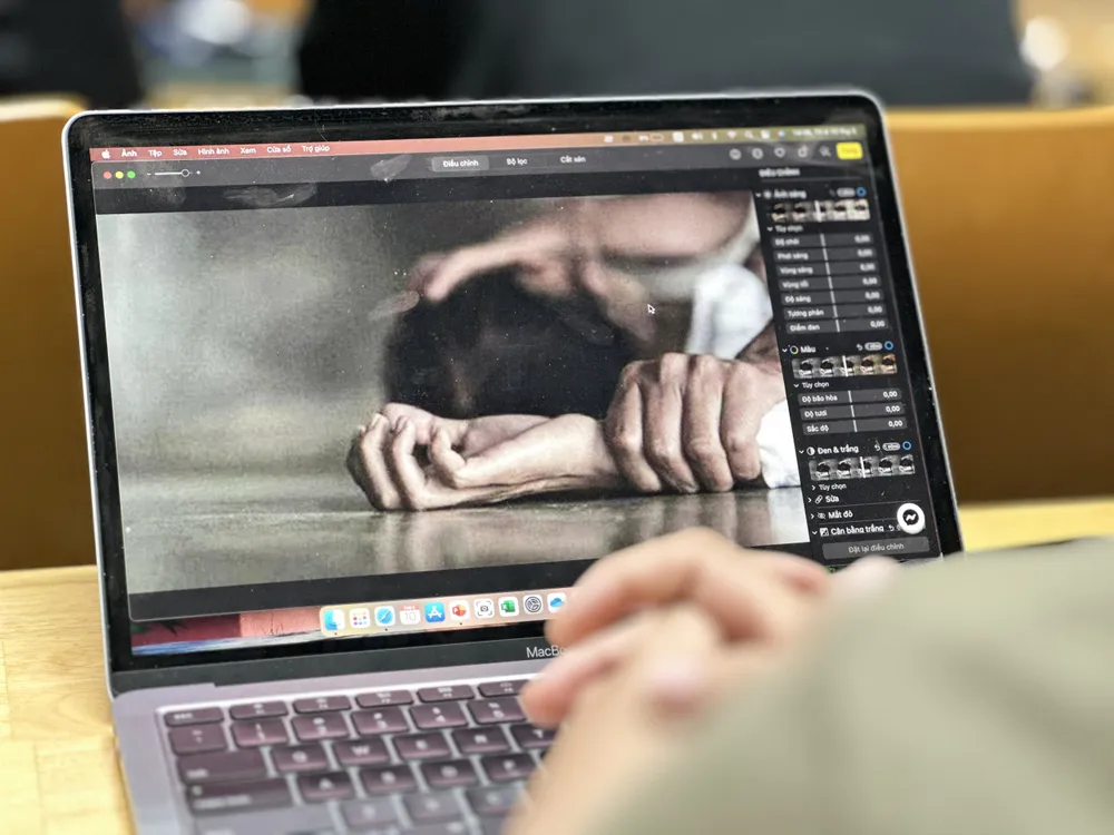 Khi bị đối tượng giở trò hiếp dâm, nạn nhân cần nhanh trí để tìm cách trốn thoát. Ảnh: THẢO HIỀN Khi bị đối tượng giở trò hiếp dâm, nạn nhân cần nhanh trí để tìm cách trốn thoát. Ảnh: THẢO HIỀN