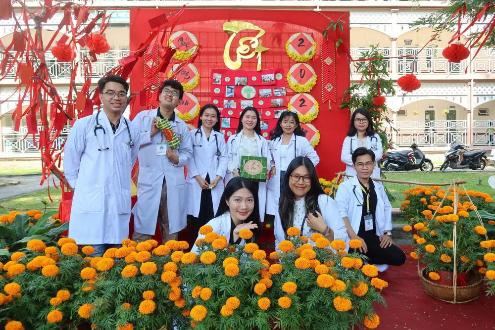 đường hoa xuân bệnh viện nhi đồng 2.jpg