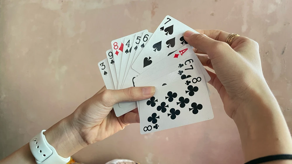 Đánh bài 5.000 đồng, 10.000 đồng có thể bị truy cứu trách nhiệm hình sự? |  Báo Pháp Luật TP. Hồ Chí Minh
