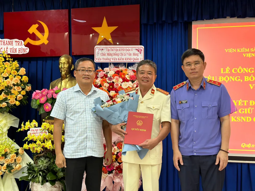 VKSND TP.HCM bổ nhiệm nhiều lãnh đạo chủ chốt cấp huyện