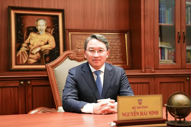 Bộ trưởng Bộ Tư pháp