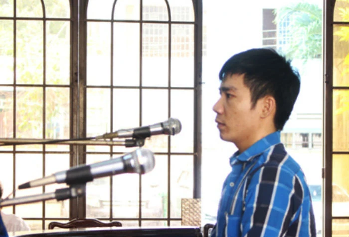 Bị đánh chết vì nhả khói thuốc Shisha vào người khác