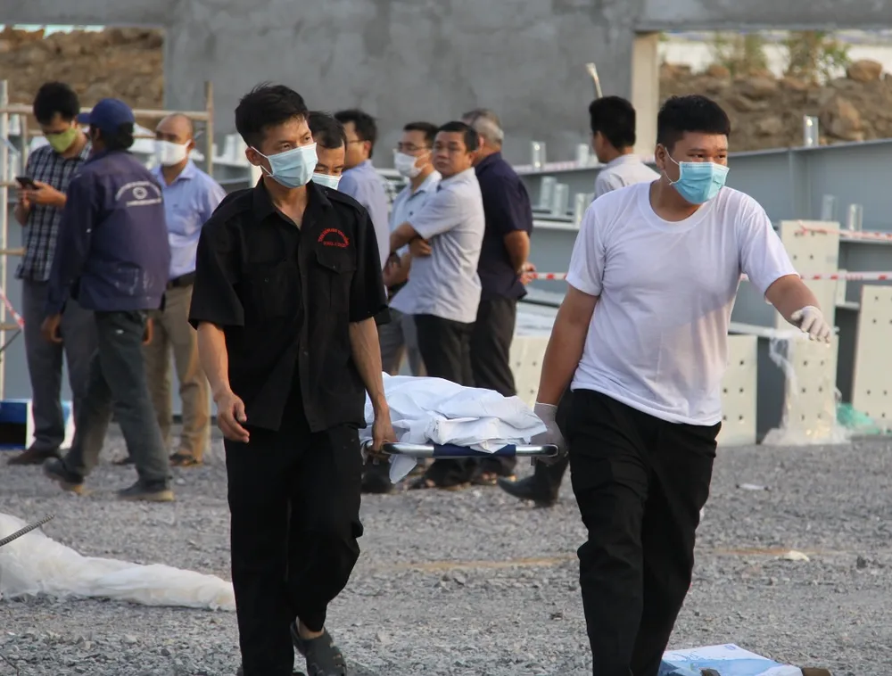 Hình ảnh vụ sập tường 10 người tử vong ở Đồng Nai ảnh 9
