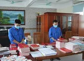 Bắt giam hiệu phó nhận tiền của học sinh để mua bằng giả