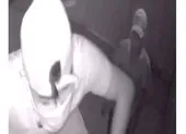 Lợi dụng hàng xóm chết để trộm cắp tài sản ảnh 2 Trộm dọa bắn người dân ở Hóc Môn