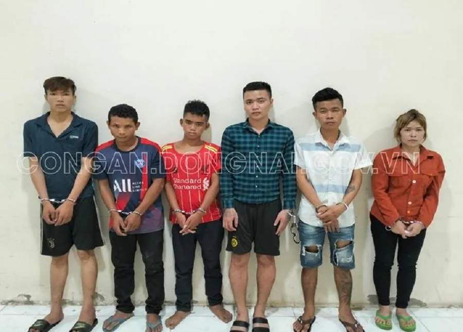 Băng cướp bị công an bắt giữ. Ảnh: CANT Băng cướp bị công an bắt giữ. Ảnh: CANT