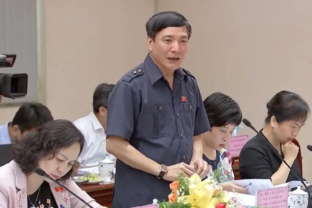 Ông Bùi Văn Cường, Ủy viên Trung ương Đảng, Tổng Thư ký, Chủ nhiệm Văn phòng Quốc hội phát biểu tại buổi làm việc tỉnh Đồng Nai. Ảnh: AX.