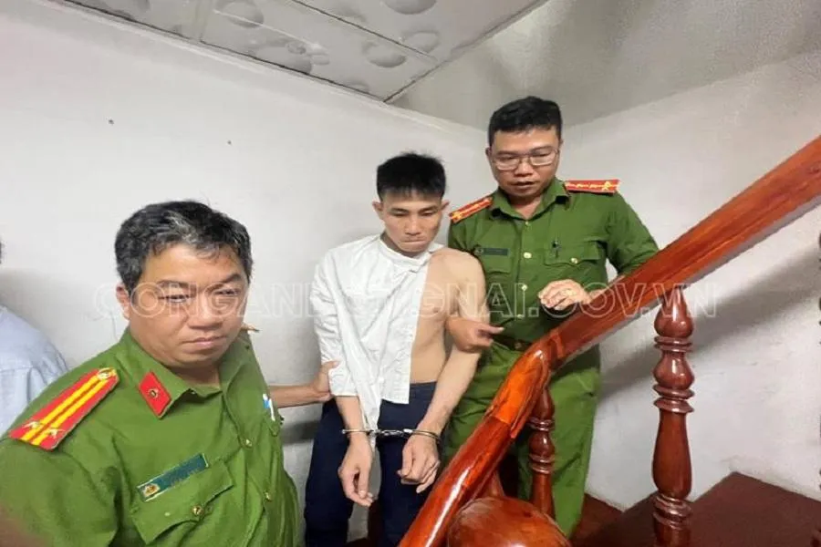 Nghi can Lê Văn Trường bị bắt giữ. Ảnh: CA.