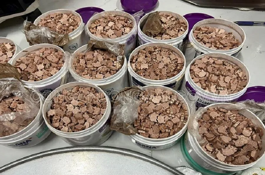 Số ma túy công an thu giữ tại phòng trọ của Trường và Huyền. Ảnh: CA.