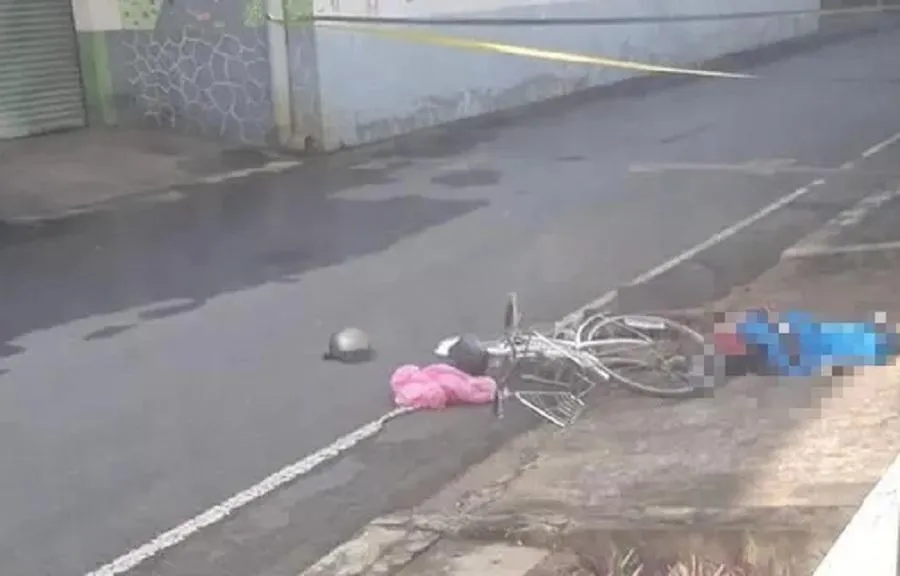 Hiện trường vụ án mạng khiến nam công nhân tử vong tại chỗ. Ảnh: AX. Hiện trường vụ án mạng khiến nam công nhân tử vong tại chỗ. Ảnh: AX.