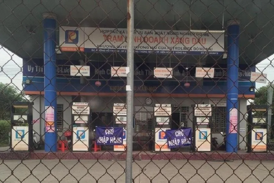 Thời gian qua nhiều cây xăng trên địa bàn TP Biên Hòa liên tục tạm đóng cửa vì thiếu nguồn hàng nhập. Ảnh: VH.
