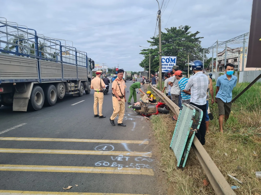 Hiện trường vụ tai nạn giao thông nghiêm trọng. Ảnh VH.