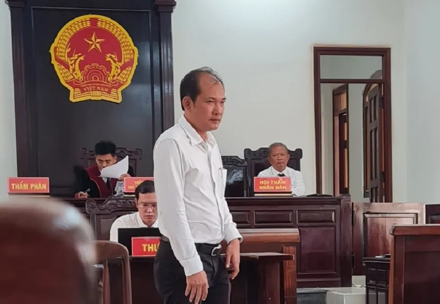 Bị cáo Nguyễn Lê Vũ Huy tại tòa