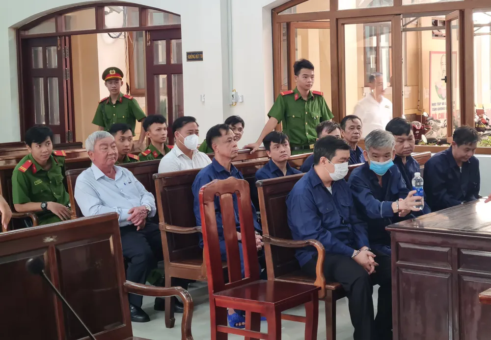 Các bị cáo tại Tòa. Ảnh VH.