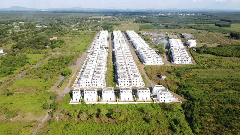 Năm 2016, UBND tỉnh Đồng Nai chấp thuận chủ trương đầu tư và giới thiệu địa điểm dự án khu dân cư Tân Thịnh với diện tích khoảng 18,1ha. Sau đó, UBND tỉnh Đồng Nai có quyết định phê duyệt quy hoạch chi tiết xây dựng tỉ lệ 1/500 cho dự án. Năm 2016, UBND tỉnh Đồng Nai chấp thuận chủ trương đầu tư và giới thiệu địa điểm dự án khu dân cư Tân Thịnh với diện tích khoảng 18,1ha. Sau đó, UBND tỉnh Đồng Nai có quyết định phê duyệt quy hoạch chi tiết xây dựng tỉ lệ 1/500 cho dự án.