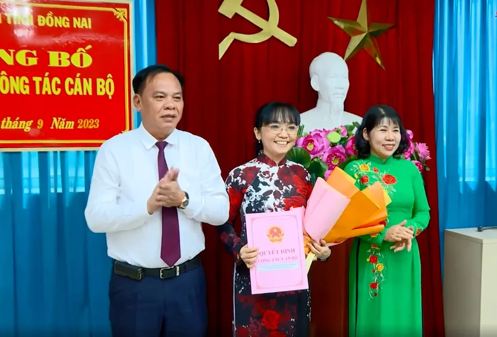 Bà Trương Thị Mỹ Dung, Giám đốc Sở Công thương, đến nhận công tác tại HĐND tỉnh. điều - động.jpg