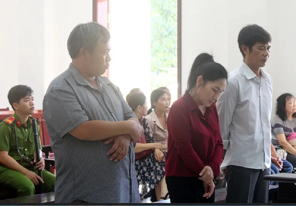 doanh - nhân - lừa- đảo.jpg