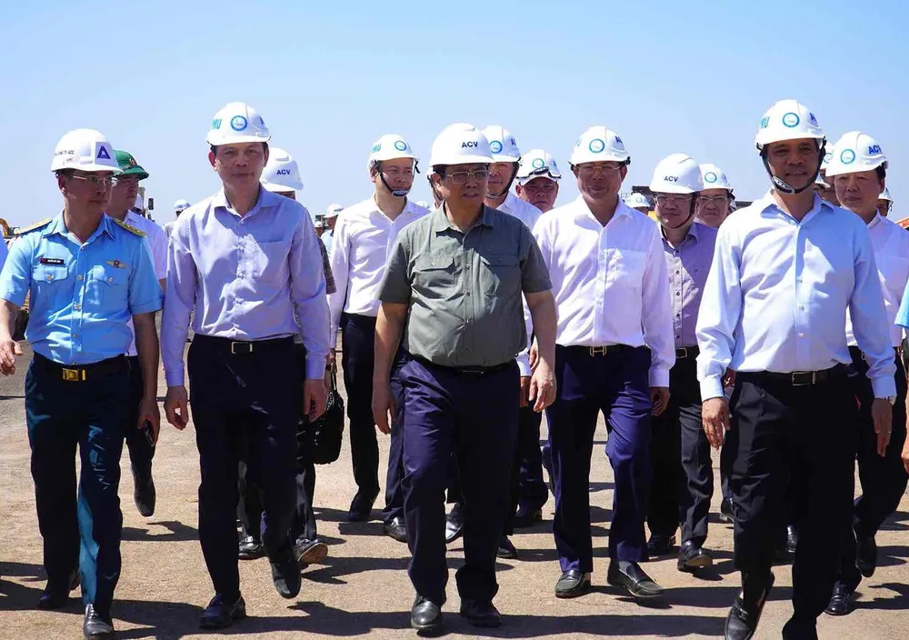 Thủ tướng Phạm Minh Chính kiểm tra tiến độ dự án sân bay Long Thành, tỉnh Đồng Nai. Ảnh: AH. Thủ tướng Phạm Minh Chính kiểm tra tiến độ dự án sân bay Long Thành