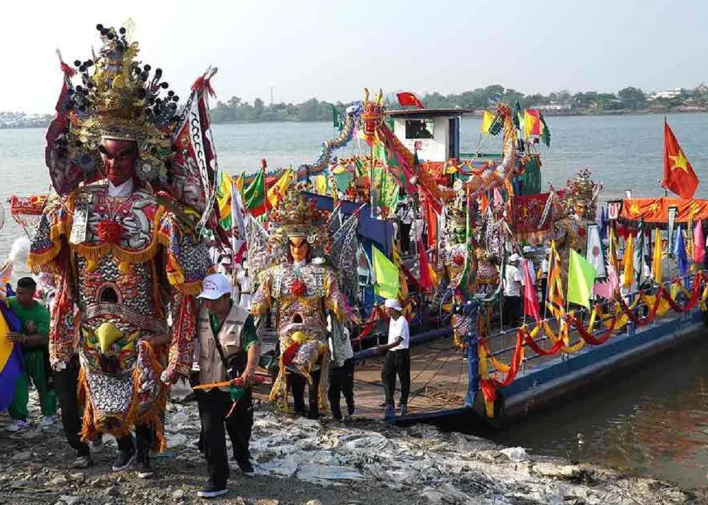 lễ nghinh thần 10.jpg