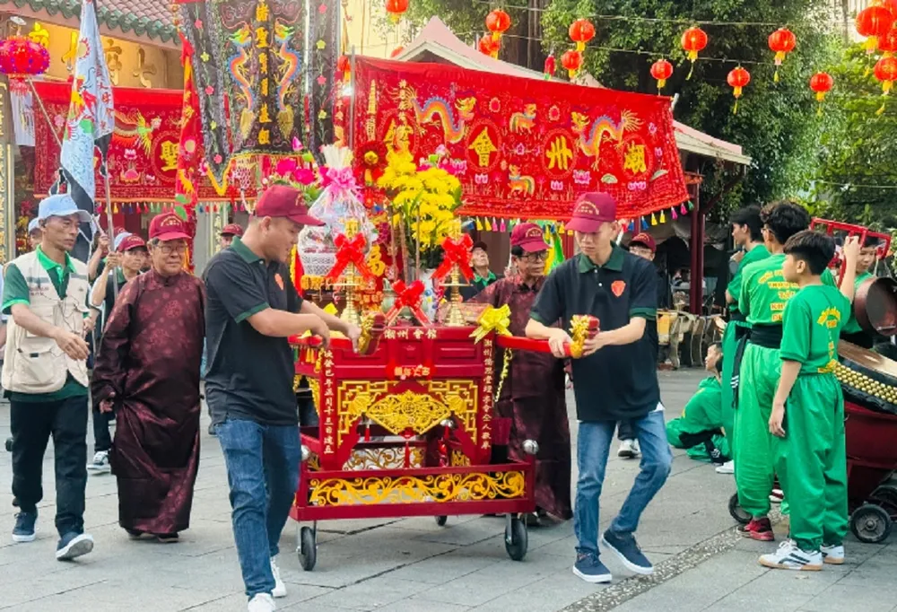 Lễ Nghinh thần 16.jpg