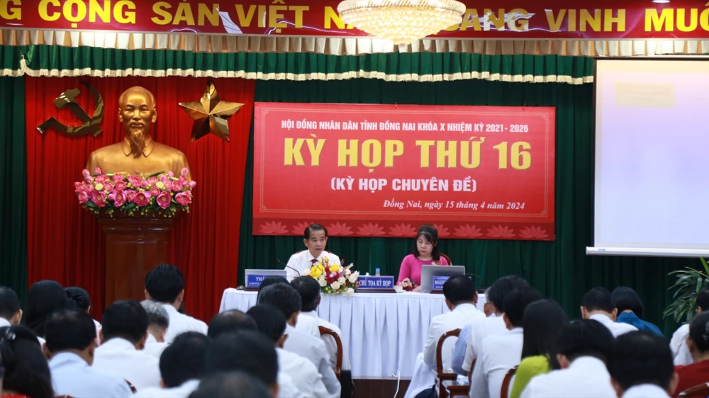 Toàn cảnh Kỳ họp thứ 16 - Kỳ họp chuyên đề HĐND tỉnh Đồng Nai khóa X. Ảnh: VŨ HỘI Đồng Nai.jpg