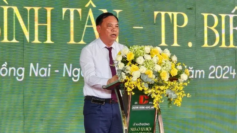 Quyền Chủ tịch UBND tỉnh Đồng Nai Võ Tấn Đức phát biểu tại buổi lễ. Ảnh: VH. nhà ở xã hội 3.jpg