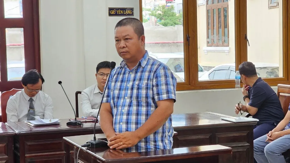 Bị cáo Bùi Quang Thông bị cáo buộc đưa hối lộ. Ảnh: VŨ HỘI. trung tâm đăng kiểm 1.jpg