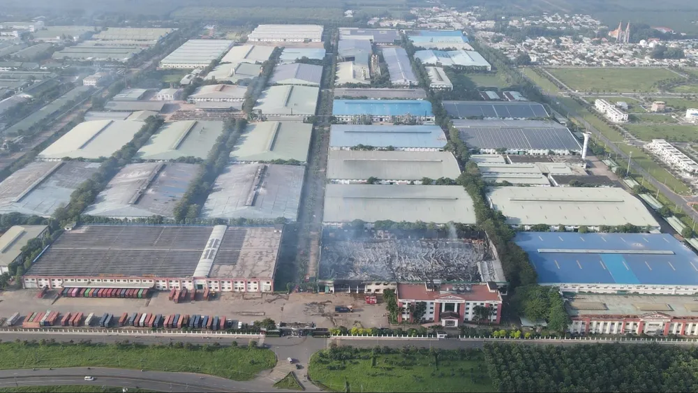 cháy công ty 6.jpg