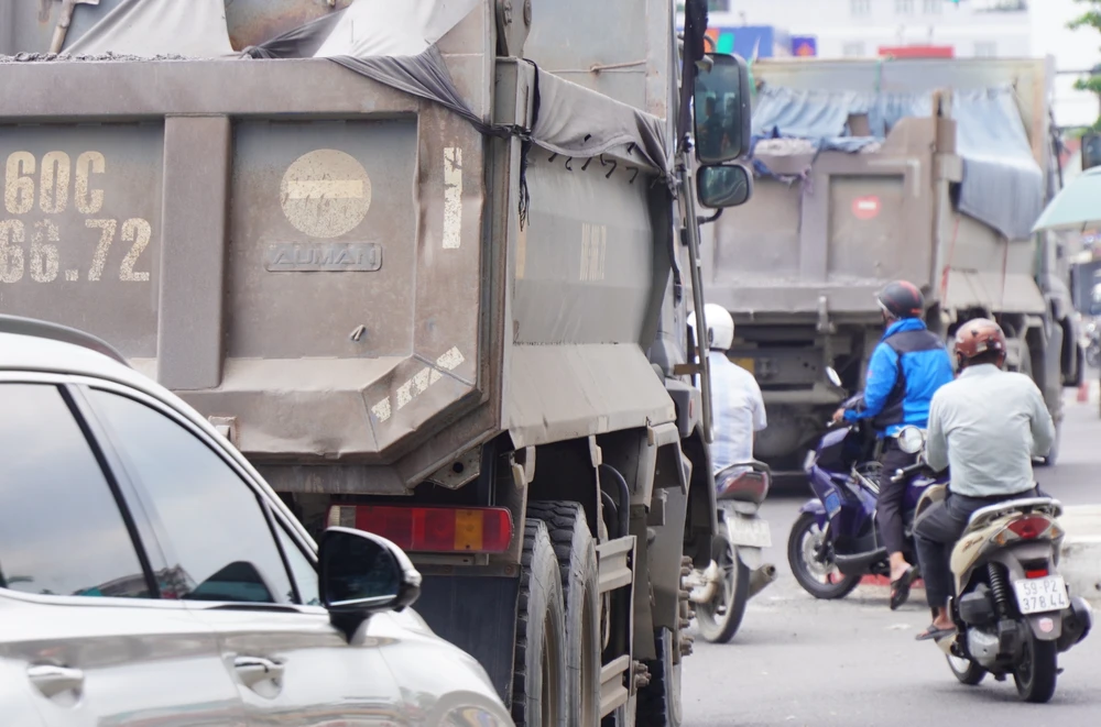 vòng xoay cổng 11. 10.jpg