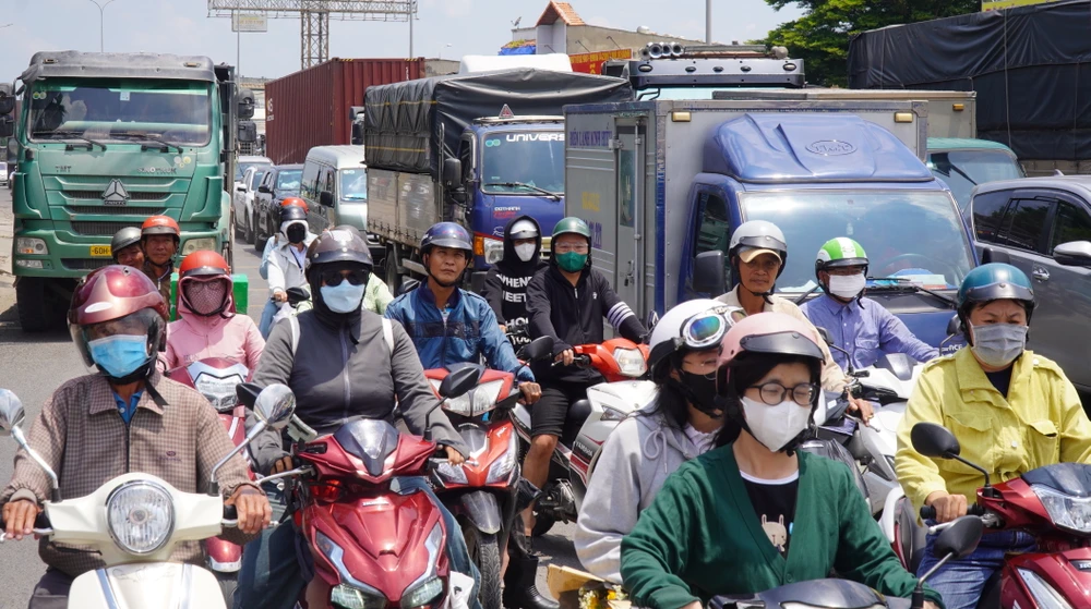 vòng xoay cổng 11. 9.jpg