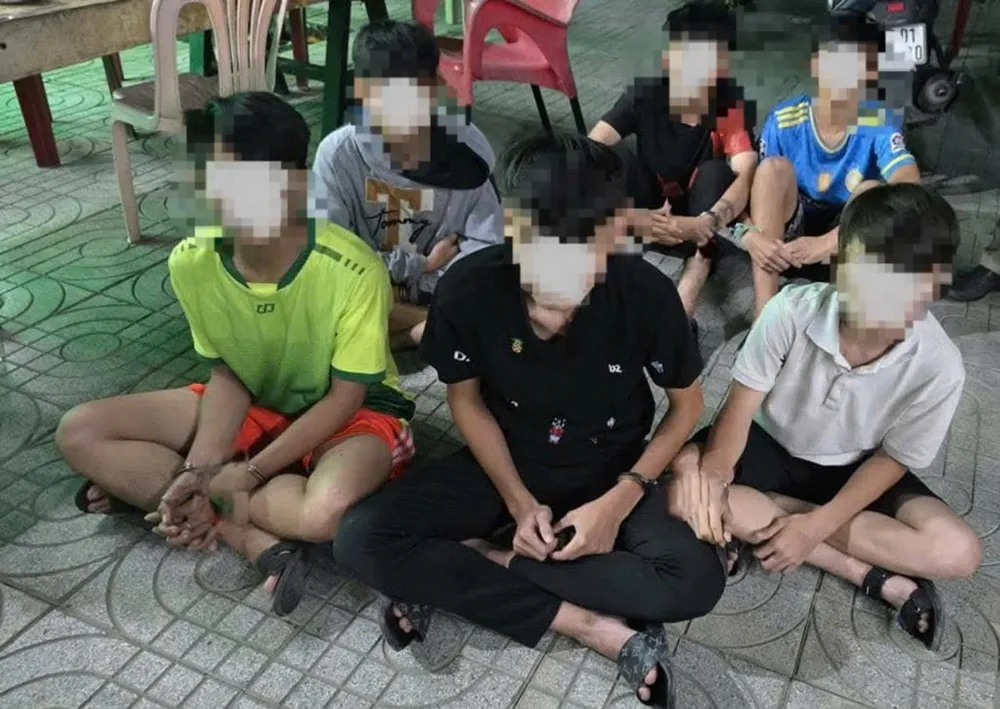 thanh thiếu niên.jpg