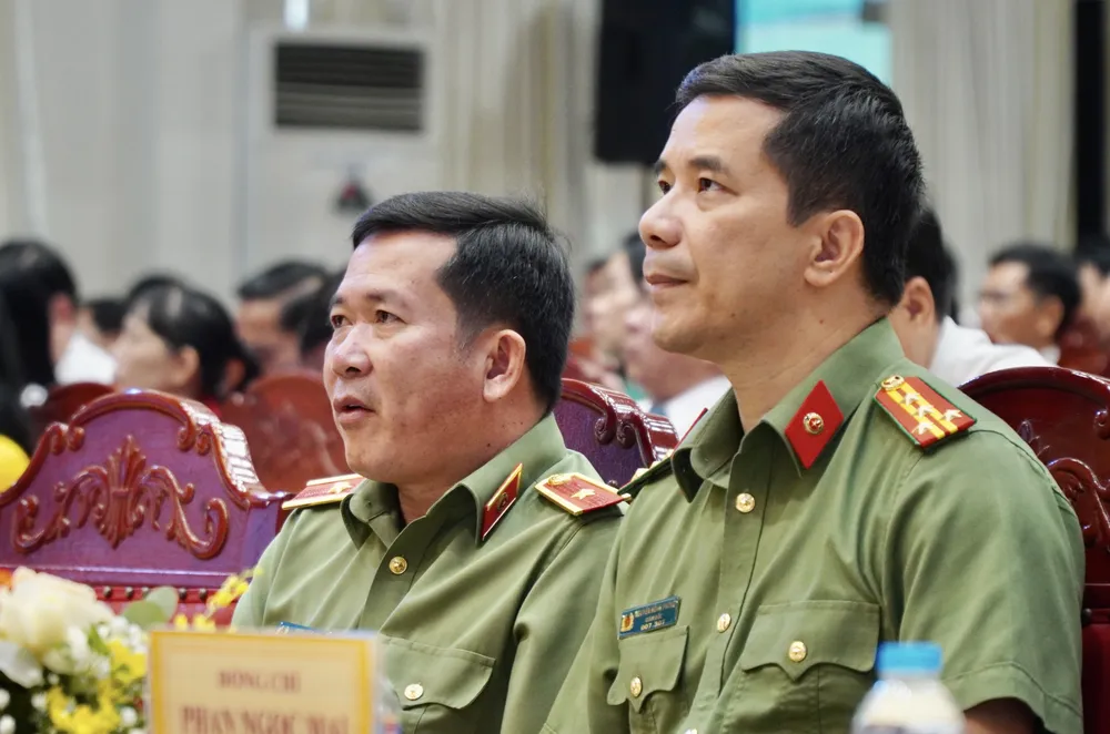 Đến dự buổi lễ có Thiếu tướng Đinh Văn Nơi – Cục trưởng Cục An ninh chính trị nội bộ, Bộ Công An. sắp xếp đơn vị hành chính 3.jpg