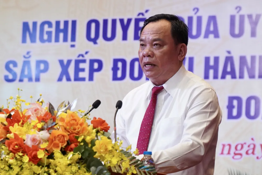 Chủ tịch UBND tỉnh Đồng Nai Võ Tấn Đức phát biểu tại buổi Lễ công bố. sắp xếp đơn vị hành chính..jpg